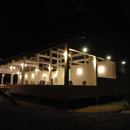 Naaval Hotel Batticaloa Exterior photo