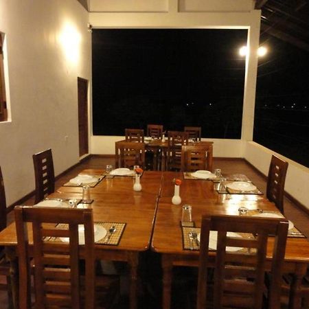 Naaval Hotel Batticaloa Exterior photo