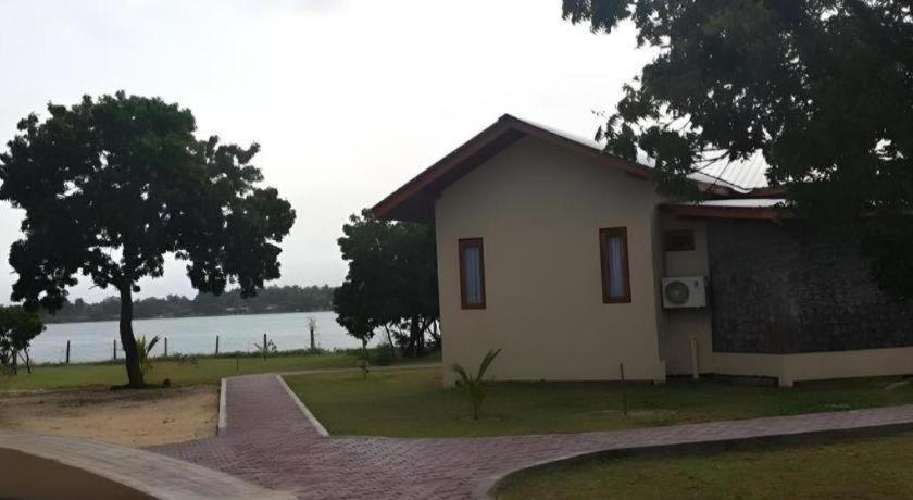 Naaval Hotel Batticaloa Exterior photo