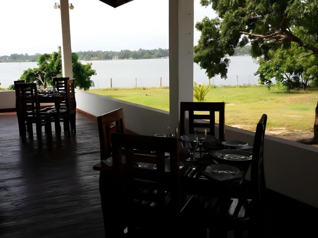 Naaval Hotel Batticaloa Exterior photo