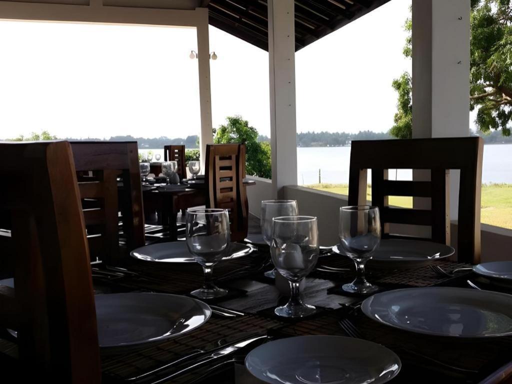 Naaval Hotel Batticaloa Exterior photo